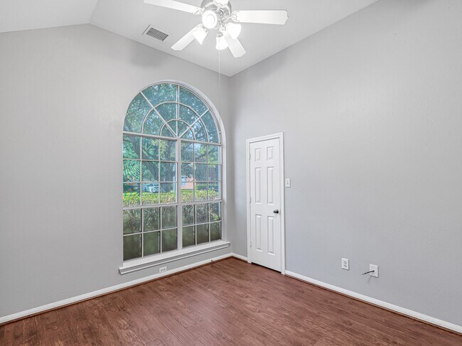 Building Photo - 24526 Blane Dr