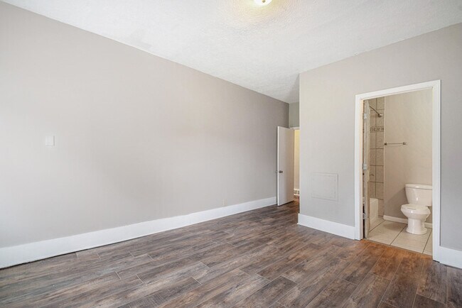 Building Photo - Comfortable Three Bedroom Home in a Great Location