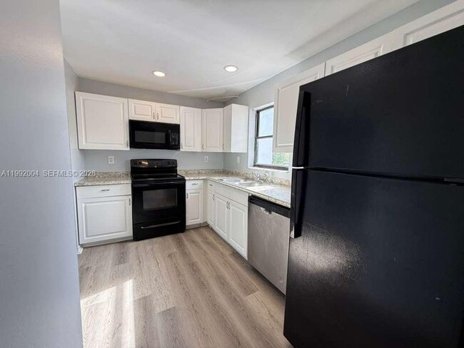 Building Photo - 1920 N Congress Ave