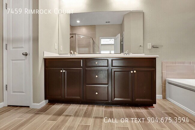 Building Photo - 7459 Rimrock Ct
