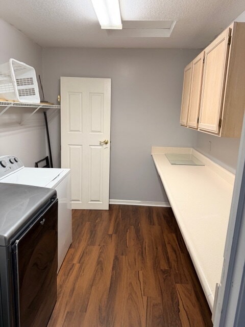 Building Photo - "Charming 4-Bed Oasis on Kidwell Court – Spacious Living with 2.5 Baths in Indianapolis!"