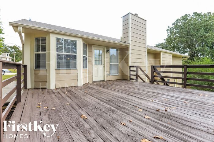 Building Photo - 1701 Wendy Cir