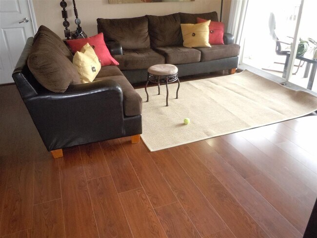 Building Photo - 260 Old Village Center Cir