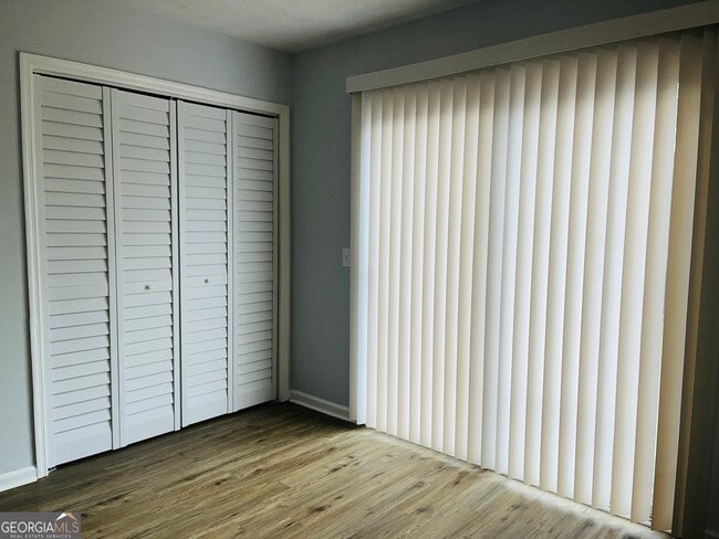 Building Photo - 104 Peachtree Ct