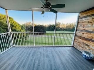 Building Photo - 3150 N Palm Aire Dr