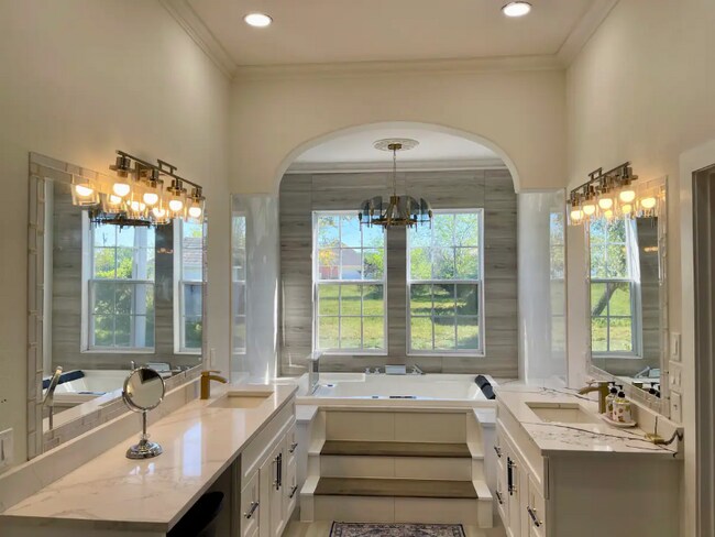 Building Photo - 1508 Schober Rd