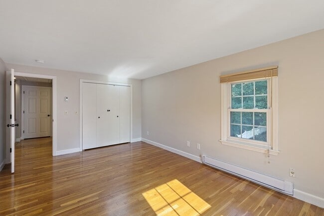 Building Photo - 159 Bedford St