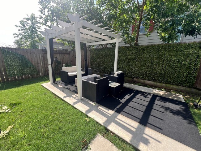 Building Photo - 2223 Padron Pl