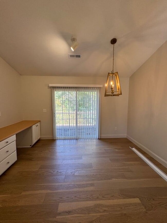 Building Photo - Welcome to this Single-Story Living with 3...