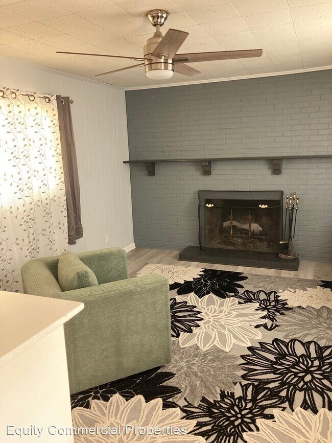 Building Photo - 4 br, 2 bath House - 800 N. Elam