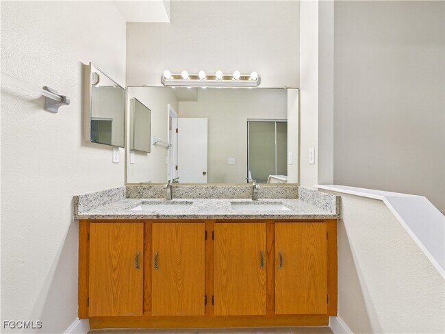 Building Photo - 17409 Braddock Rd