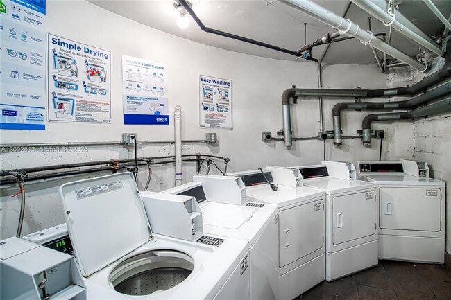 Building Photo - 6484 Indian Creek Dr