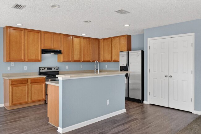 Building Photo - Great location! Great price! Great home!