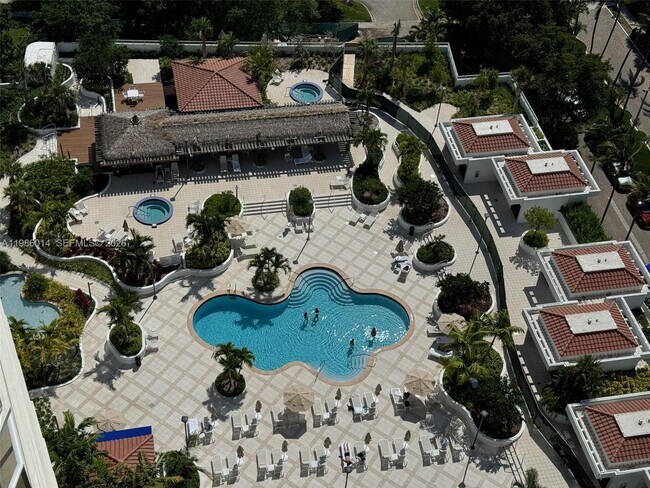 Building Photo - 20281 E Country Club Dr