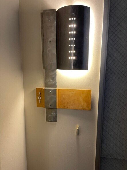 Building Photo - 247 4th St