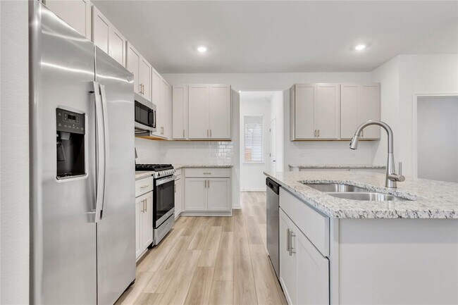 Building Photo - 5901 Jennifer Pasture Path