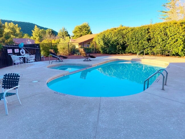 Building Photo - CONDO - WEST SEDONA - TIERRA SIENNA