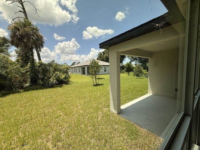 Building Photo - 2857 Shady Ave