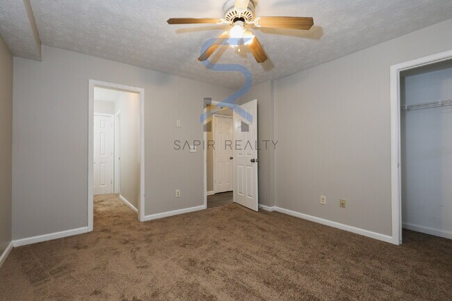 Building Photo - Move in before October 15th and get $100 O...