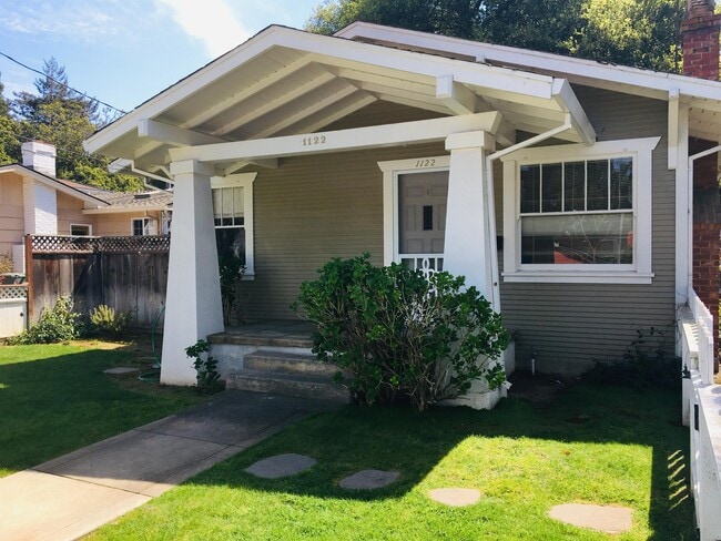 Building Photo - 1122 Channing Ave