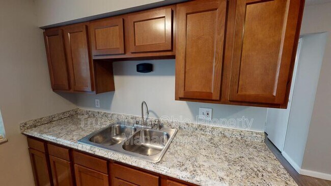 Building Photo - 2600 Kipling Ave