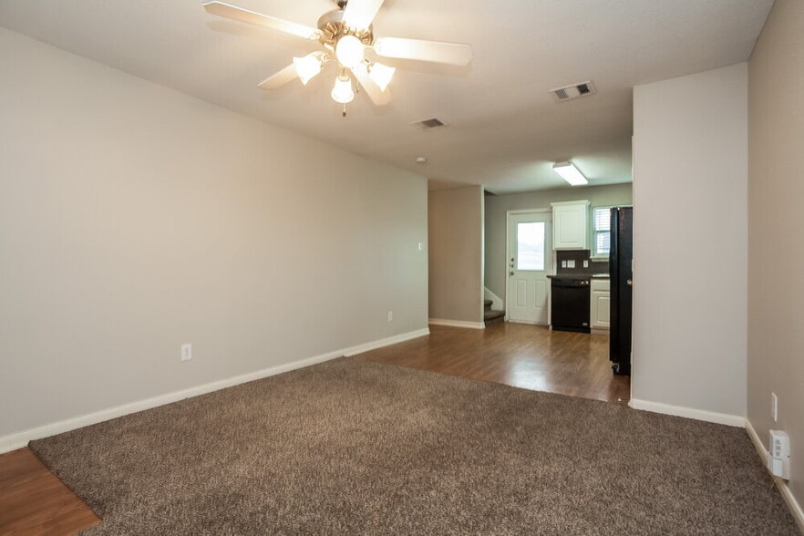 Building Photo - 3922 Hollow Cove Ln