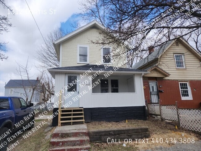 Primary Photo - 1312 Curtis St