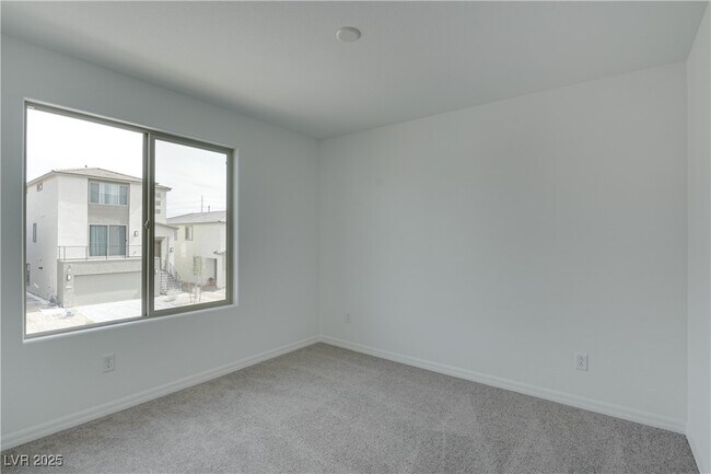 Building Photo - 10339 Dallington St