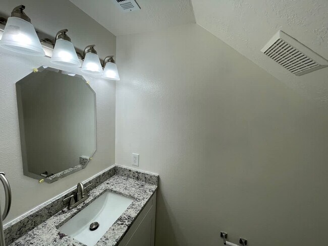 Building Photo - 6427 Founding Dr