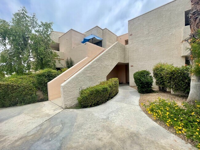 Building Photo - COMING SOON! Spacious 2 Bedroom 2 Bathroom...