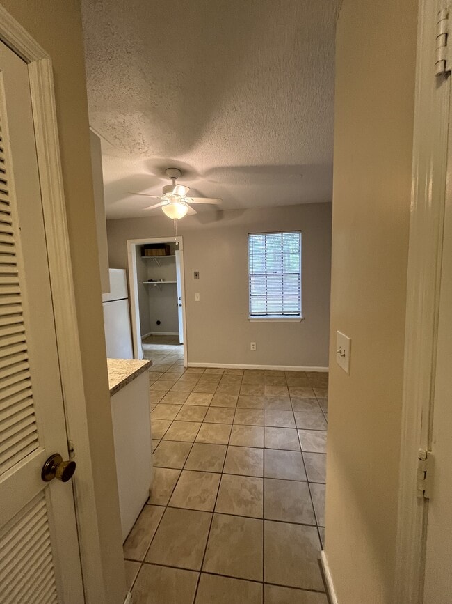 Building Photo - 111 Timber Ln