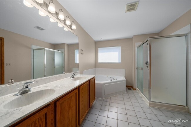 Building Photo - 5304 Kingsbury Estates Dr