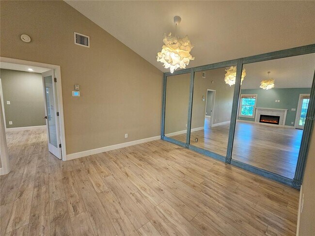 Building Photo - 1210 Cottonwood Trail