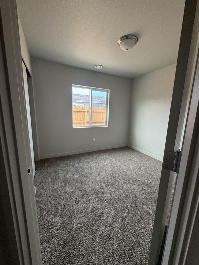 Building Photo - Open Concept Living