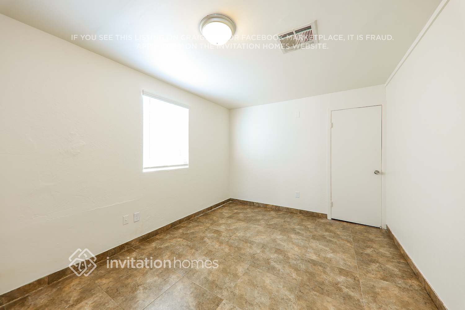 Building Photo - 3730 E Eugie Ave