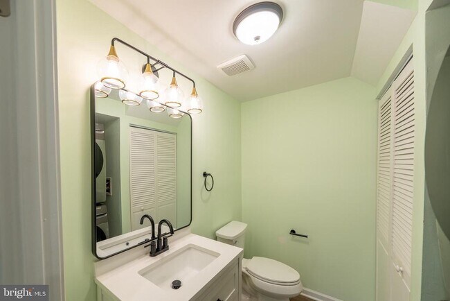 Building Photo - 9377 Chadburn Pl