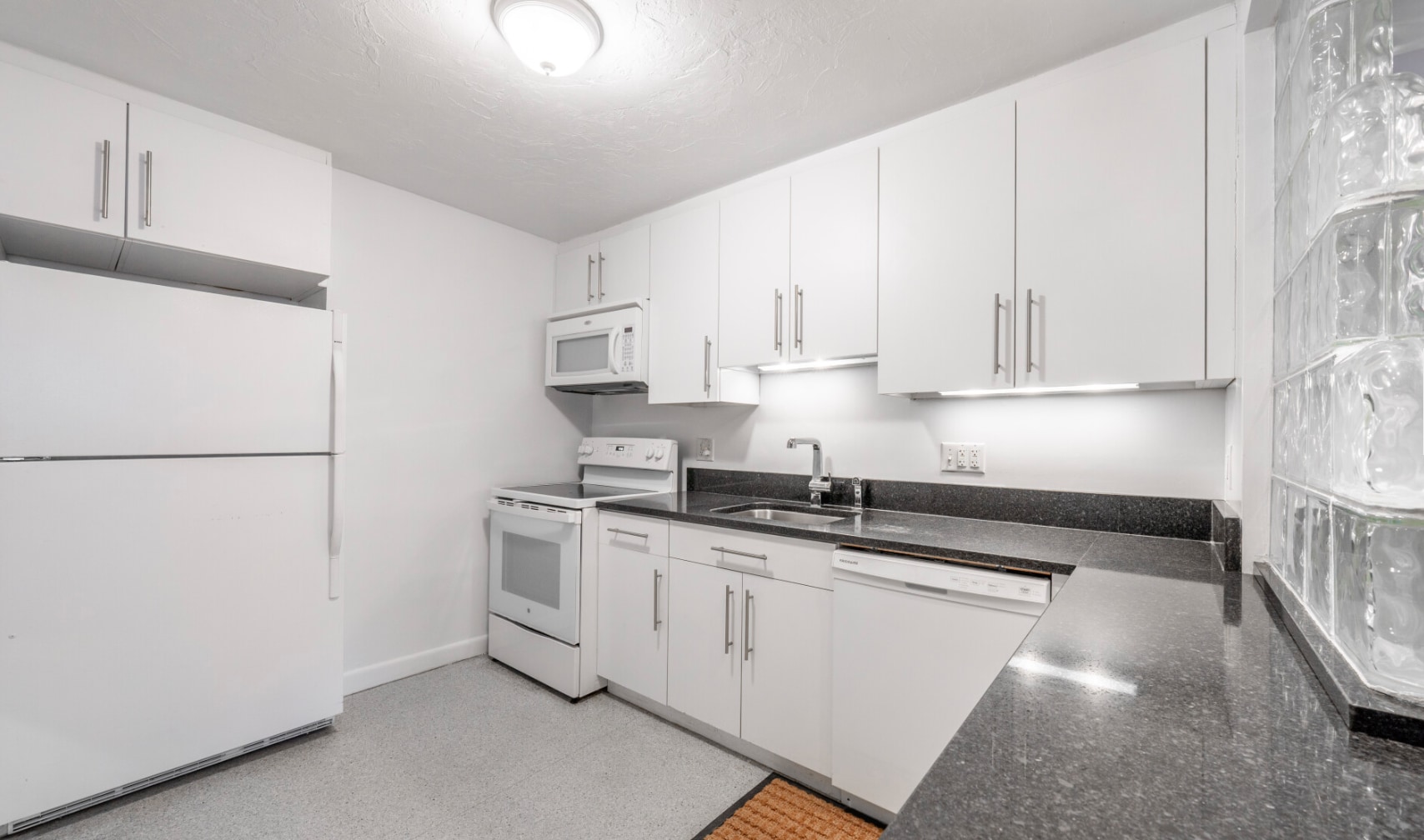 Building Photo - 7 Chauncy St