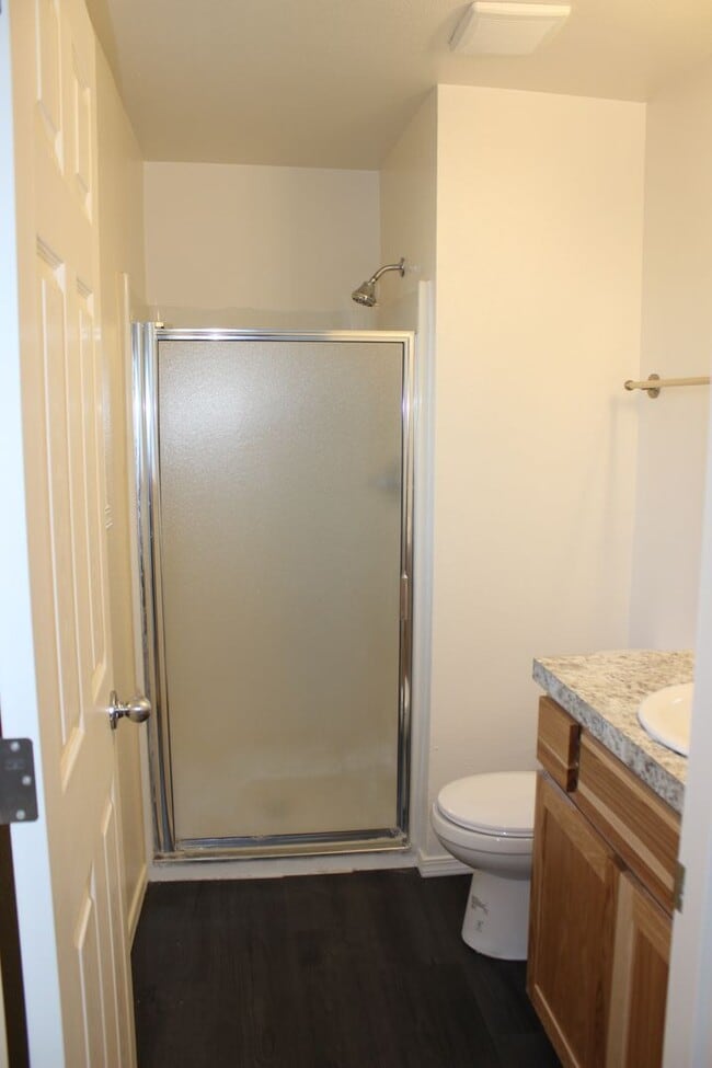 Building Photo - Scappoose townhome