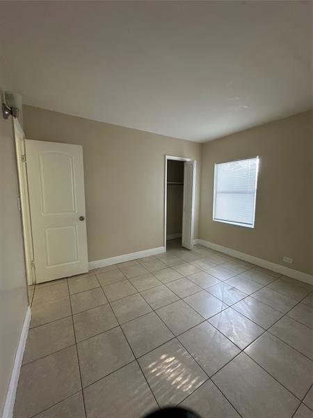 Building Photo - 729 NW 17th Ave