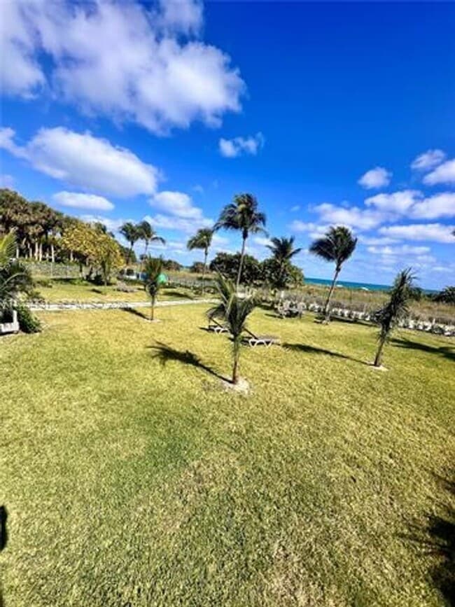 Building Photo - 9511 Collins Ave