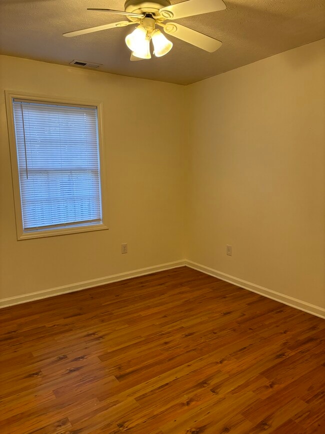 Building Photo - 1008 Kabrich St