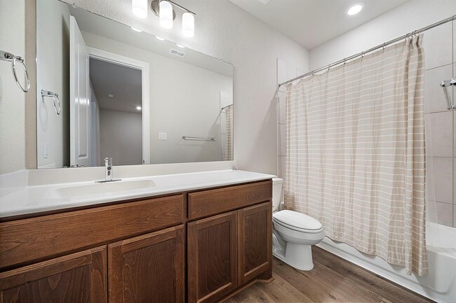Building Photo - 10022 Serenity Grv Dr