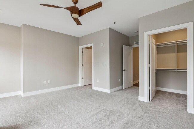 Building Photo - 105 N Riverview St