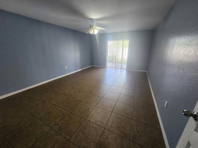 Building Photo - 635 Bluebill Ct