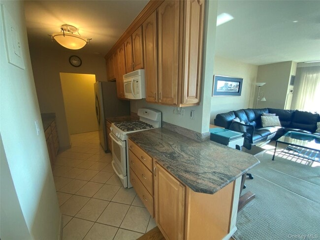 Building Photo - 269-10 Grand Central Pkwy