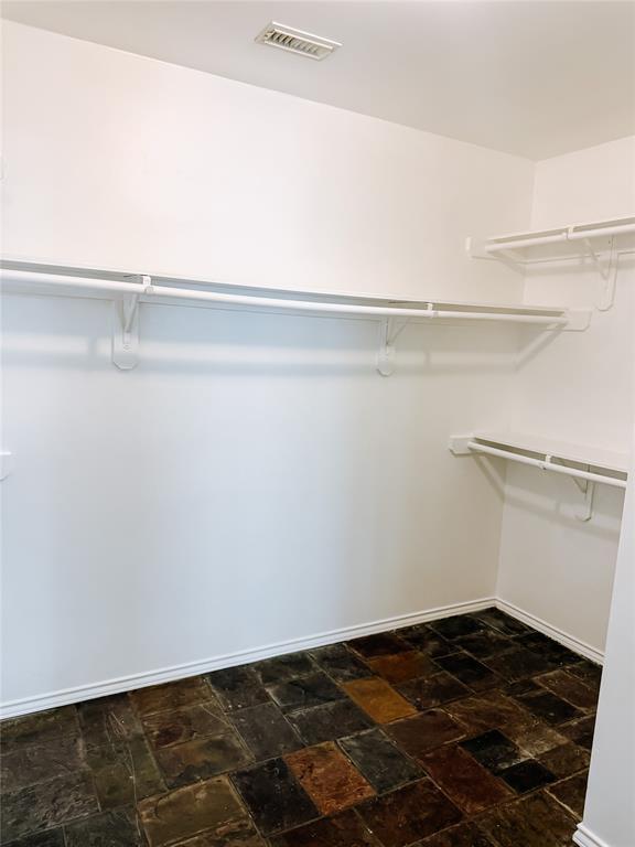 Building Photo - 4926 Mission Lake Ct