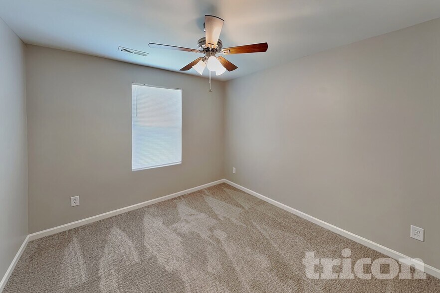 Building Photo - 339 Oakleigh Ln