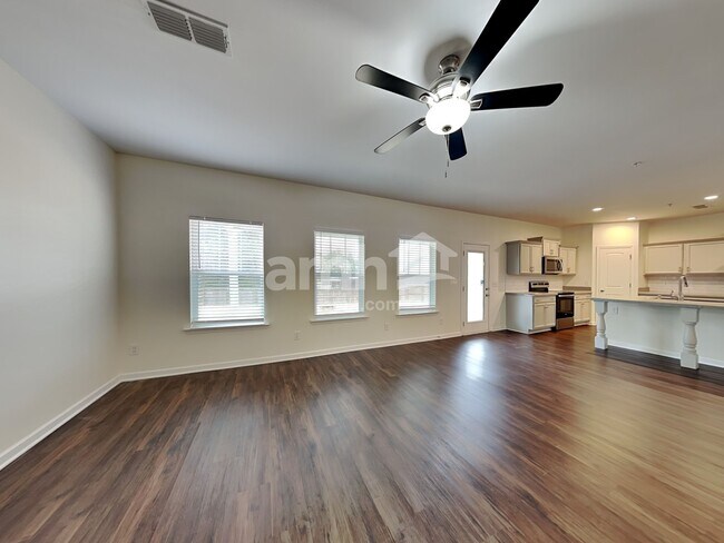 Building Photo - 108 Windyhill St