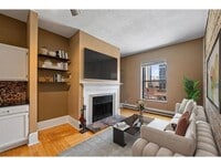 Building Photo - 609 S 9th St