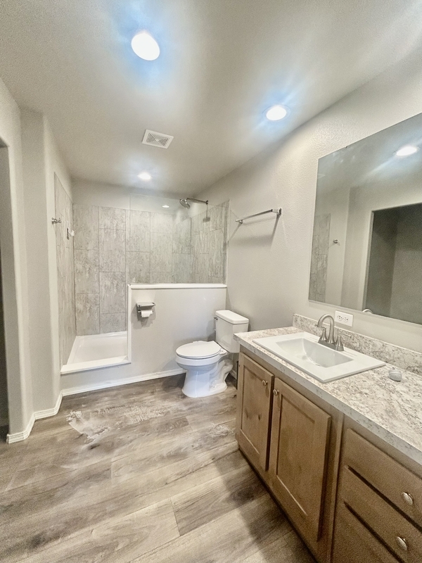 Building Photo - 8446 Sunrise Way